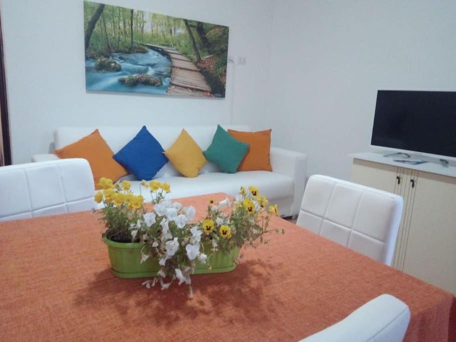 Casa Di Cristina Apartment Fiumicino Bagian luar foto