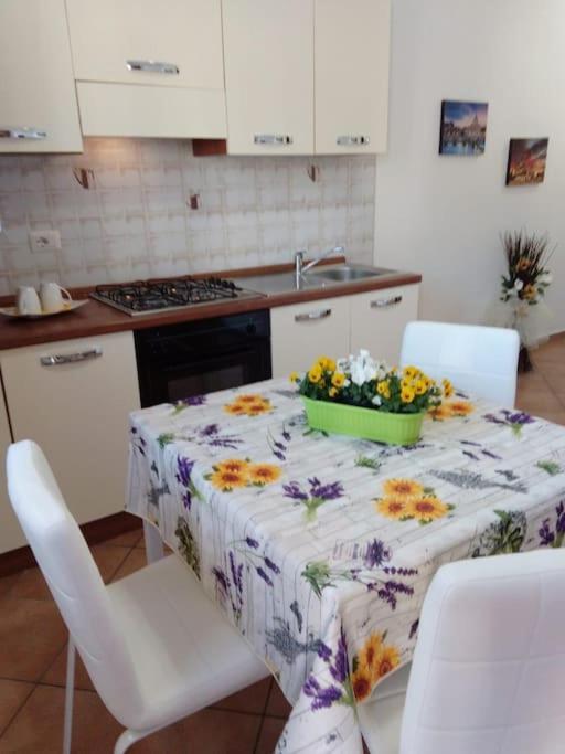 Casa Di Cristina Apartment Fiumicino Bagian luar foto