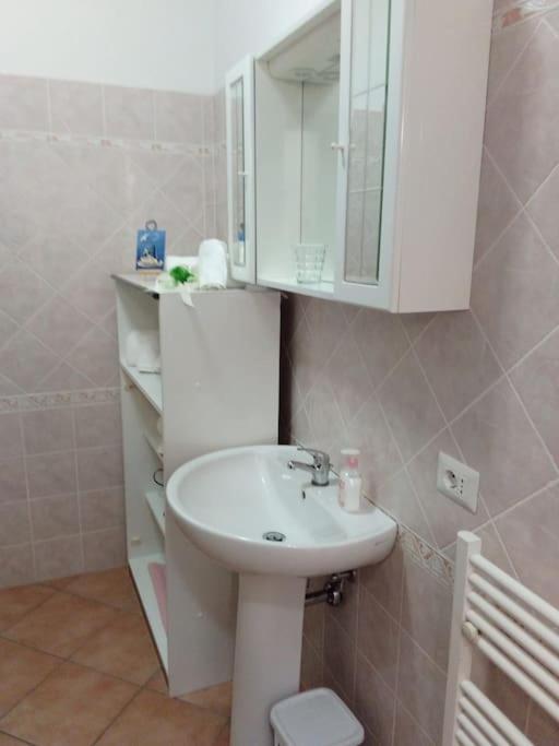 Casa Di Cristina Apartment Fiumicino Bagian luar foto